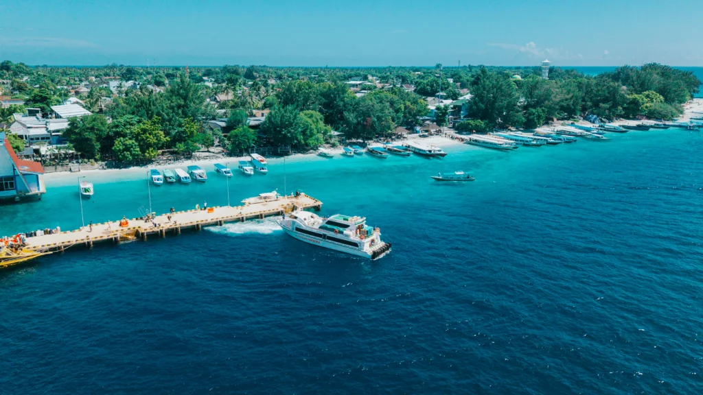 fast boat vs private charter