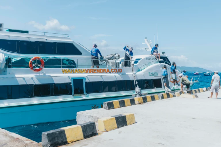 fitur keselamatan fast boat