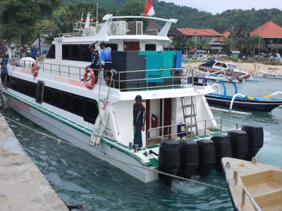 what to know fast boat bali